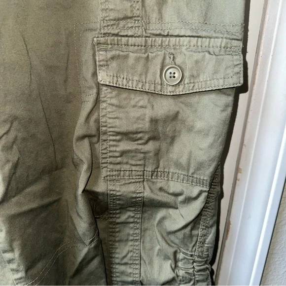 Style & Co. Women’s Olive Green Cargo Capris Size 18W - Picture 6 of 9